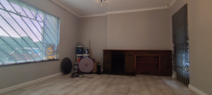 To Let 3 Bedroom Property for Rent in Rondebosch East Western Cape